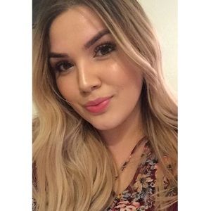 Meet your Posher, Yvette